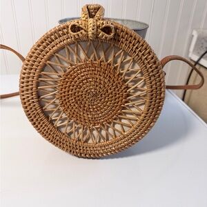 Elegant  Crossbody Bag in Tan